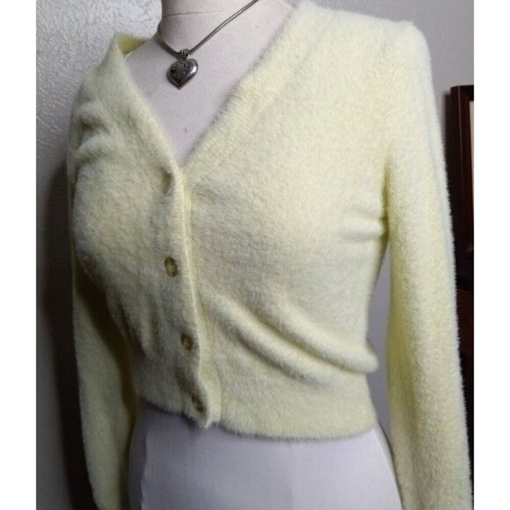 Willow & Wind Fluffy V-Neck Button-Up Cardigan Sweater Light Yellow Size S‎